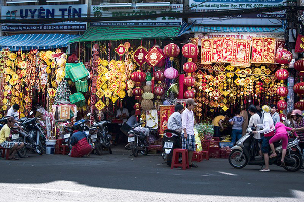 Đặt vé đoàn Vietjet đi Sài Gòn